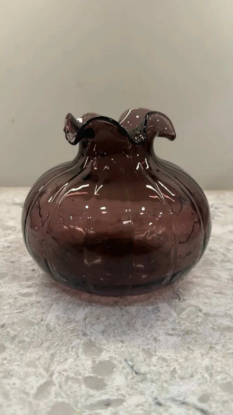 Vintage Amethyst Purple Ribbed Art Glass Vase Ruffled Rim Pontil Mark 5